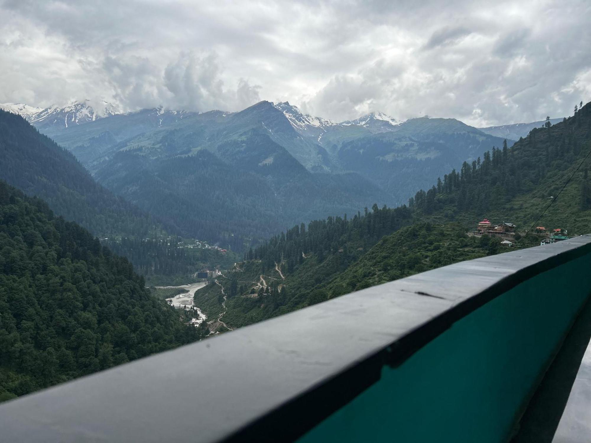 Aman Resort, Tosh Village, Himachal Pradesh Exterior foto